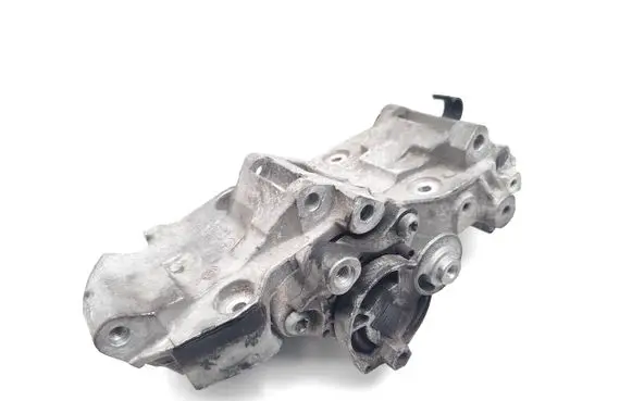 BMW 1 F20 F21 Generator/alternator bracket 8506863 174786