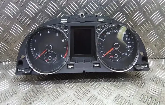 Volkswagen PASSAT CC Speedometer (instrument cluster) 3C8920870F A2C53238928 A2C53375917