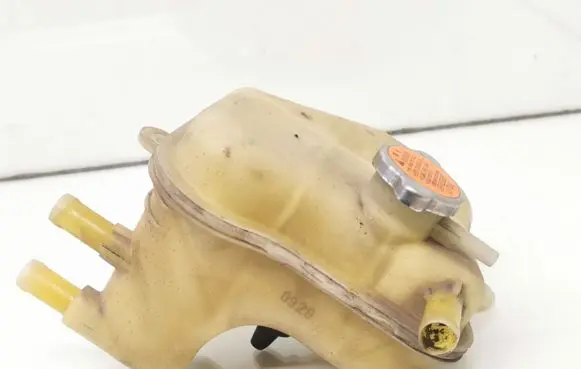 Mitsubishi ASX Coolant expansion tank/reservoir