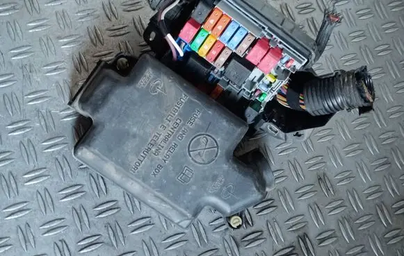Fiat 500L Fuse module