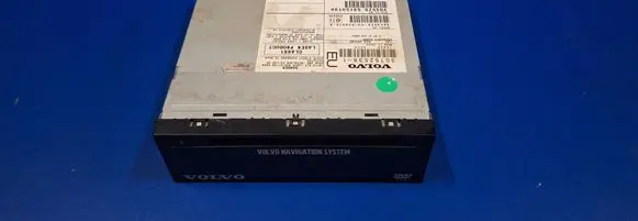Volvo V70 Navigation unit CD/DVD player 307525381