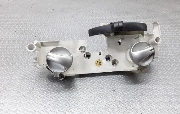 Toyota Yaris Climate control unit