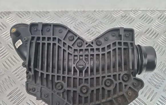 Mercedes-Benz GL X166 Intake resonator A6421403487