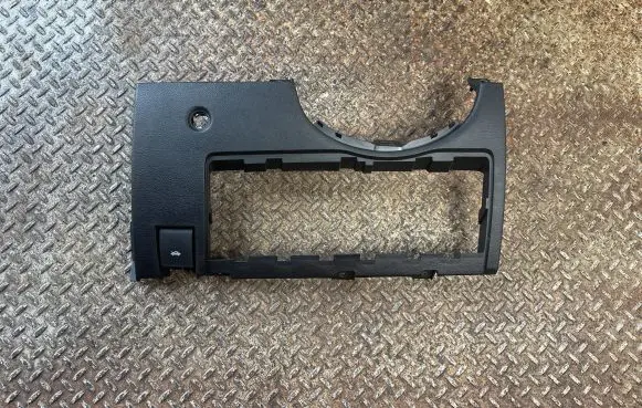 Dashboard lower bottom trim panel