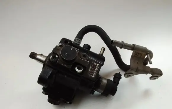 Opel Insignia A Fuel injection high pressure pump 0445010193