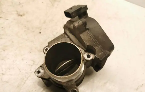 Volkswagen PASSAT B7 Throttle body valve 03L128063Q 169113902