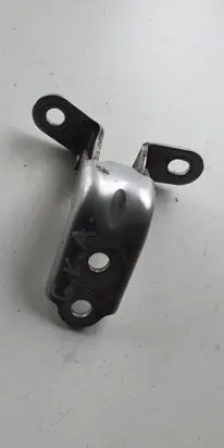 KIA Sportage Rear door lower hinge