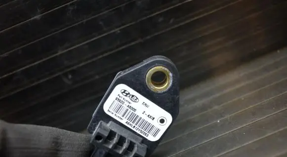 Hyundai i30 Airbag deployment crash/impact sensor 95920A6000