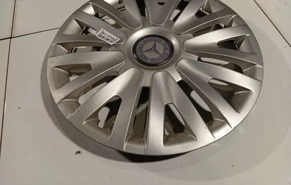 Mercedes-Benz A W169 R15 wheel hub/cap/trim