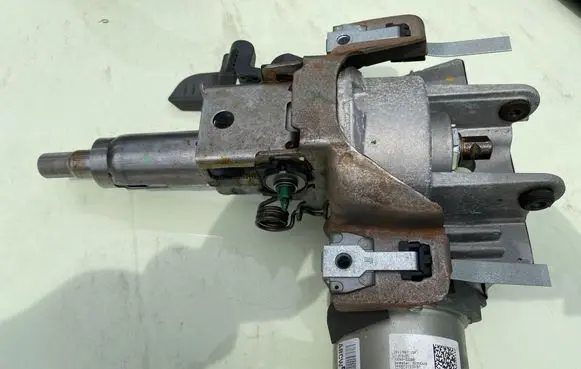 Opel Corsa D Steering rack 13403285 326214731