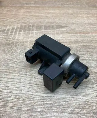 BMW 3 E46 Turbo solenoid valve 2247906 72279600 USED