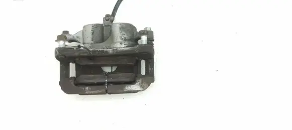 Nissan Navara D23 Front brake caliper 82240M06
