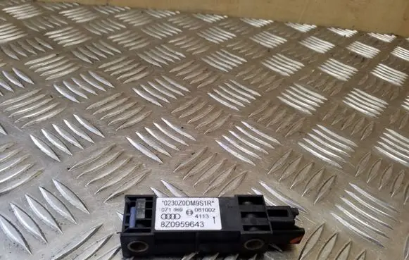 Audi A2 Airbag deployment crash/impact sensor 8Z0959643
