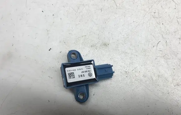 Volkswagen Scirocco Airbag deployment crash/impact sensor 1K8955557