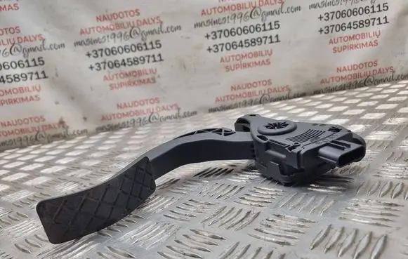 Audi A4 S4 B8 8K Accelerator throttle pedal 8K1721523