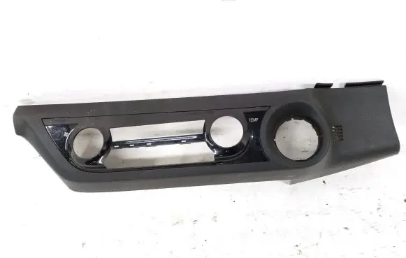 Toyota Hilux (AN120, AN130) Dashboard glove box trim 75H246