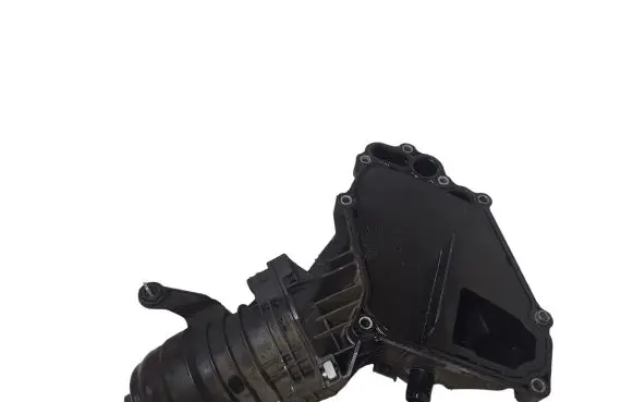Volvo V70 Oil filter mounting bracket 30757730