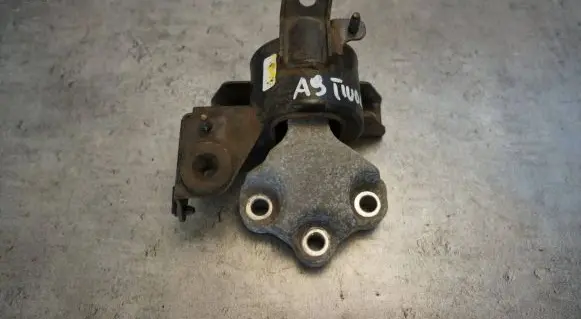 SsangYong Tivoli Gearbox mount