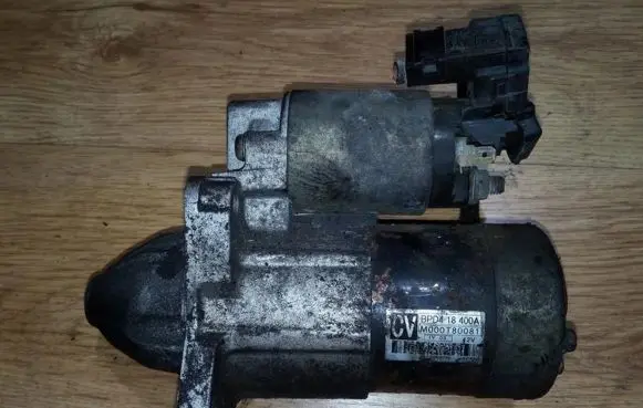 Mazda Demio Starter motor bpd418400a m000t80081