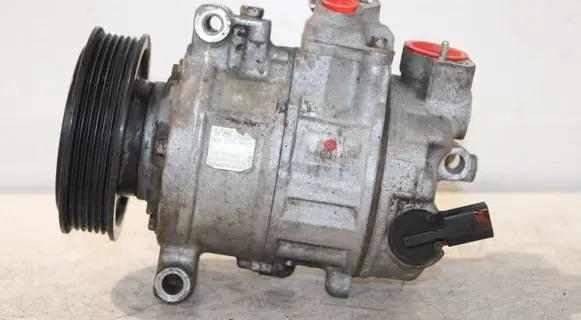 Volkswagen Golf VI Air conditioning (A/C) compressor (pump) 1K0820859T