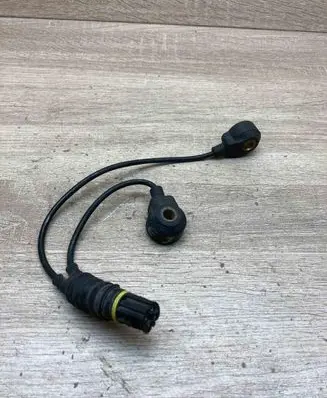 BMW 3 E36 Detonation knock sensor 1247993 0261231112