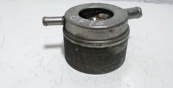 Mazda 6 Oil filter mounting bracket