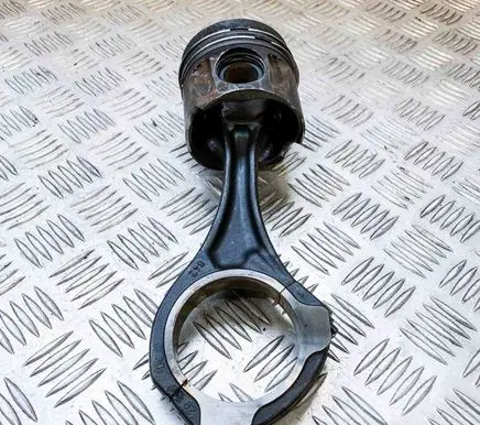 Mercedes-Benz E W212 Piston 8370B A6420305220