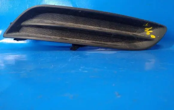 Nissan Sentra B17 Non-factory (optional) fog light 622563SH0B