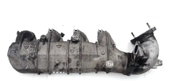 Citroen Xsara Picasso Intake manifold 9635615310