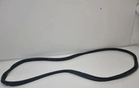 Mercedes-Benz GLC C253 Trunk rubber seal (body) A2537400078