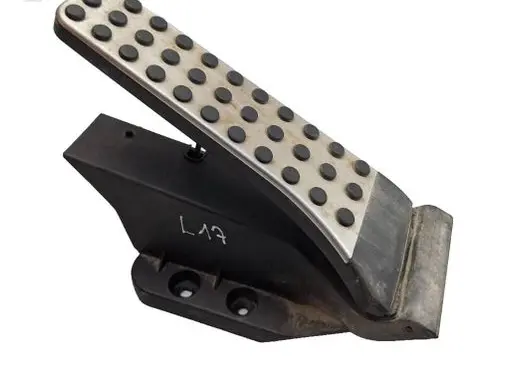 Mercedes-Benz E W212 Accelerator throttle pedal A2043000204