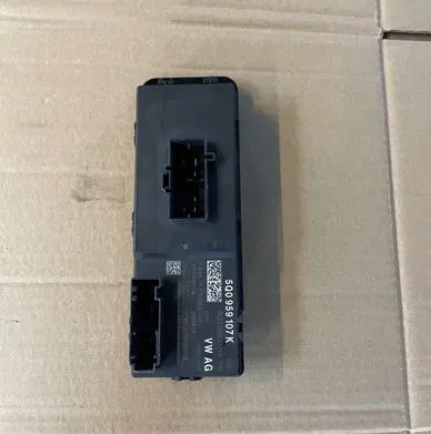 Volkswagen PASSAT B8 Tailgate/trunk control unit/module 5Q0959107K