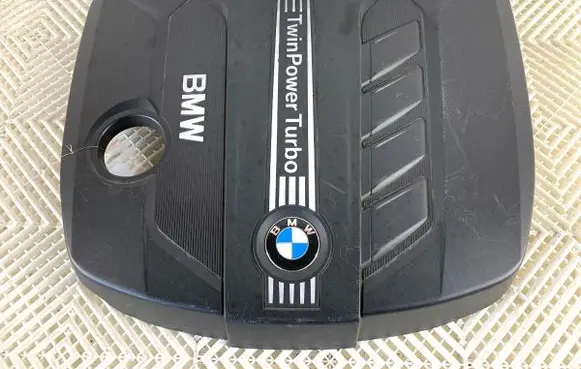 BMW 5 F10 F11 Engine cover (trim) 8510475