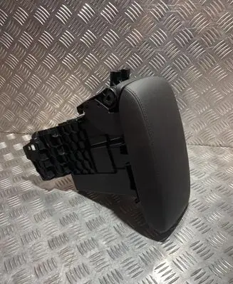 Suzuki SX4 S-Cross Armrest PK18003