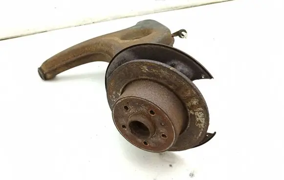 Mercedes-Benz COMPAKT W115 Rear wheel hub spindle/knuckle 