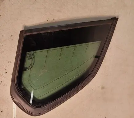 BMW X5 E70 Rear side window 7207885