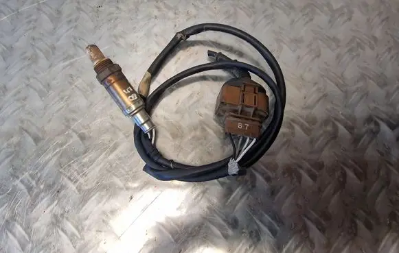 Volkswagen PASSAT B5 Lambda probe sensor 021906265AE