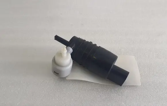 Mini Cooper Countryman F60 Windscreen/windshield washer pump 7388349 67127388349
