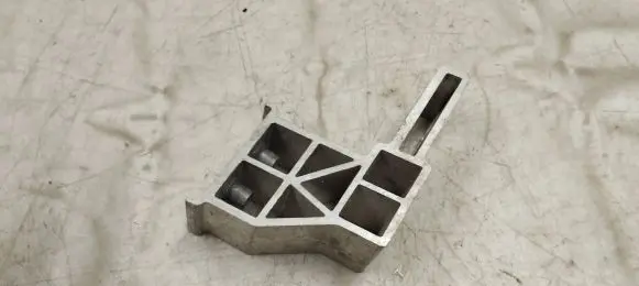 Mercedes-Benz C W205 Radiator mount bracket A2135010720