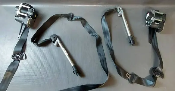Volkswagen ID.4 Set of seat belts 11b85705l 647613700C 647613900C