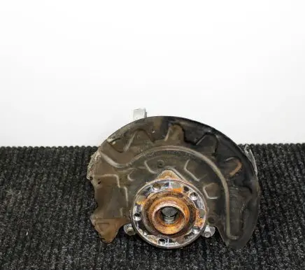Audi A3 S3 8V Front wheel hub 5Q0401258A