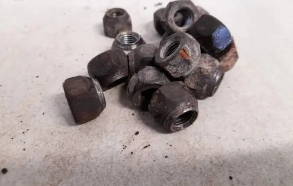 Toyota Yaris Nuts/bolts 