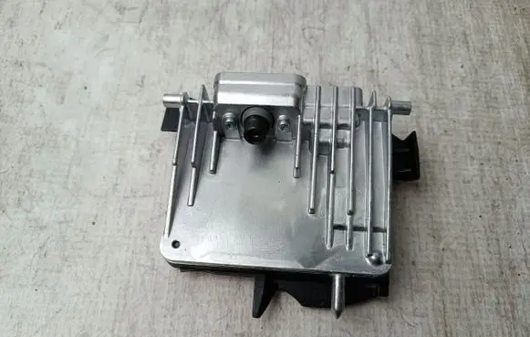 Windshield/windscreen camera
