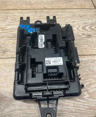BMW 3 F30 F35 F31 Fuse module 9389070