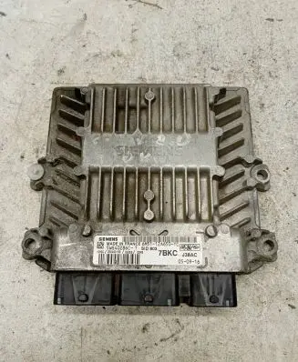 Ford Focus Engine control unit/module 6M5112A650TC 5WS40286CT