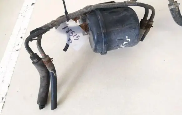 Vacuum air tank