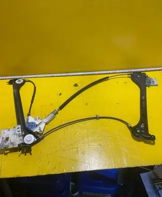 Mercedes-Benz SLK R171 Front door electric window regulator A1717200446