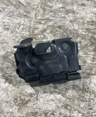 Mercedes-Benz C W205 Engine bonnet/hood lock/catch A2048800260