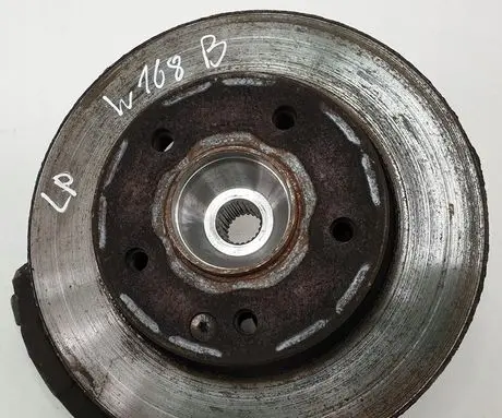 Mercedes-Benz A W168 Front wheel hub