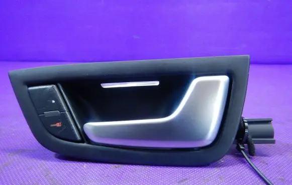 Audi A8 S8 D3 4E Front door interior handle 4E0837020